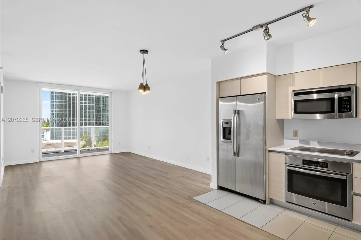 4250 Biscayne Blvd #805, Miami: photo 1 of 43