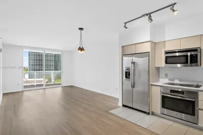 4250 Biscayne Blvd #805, Miami: photo 1 of 43
