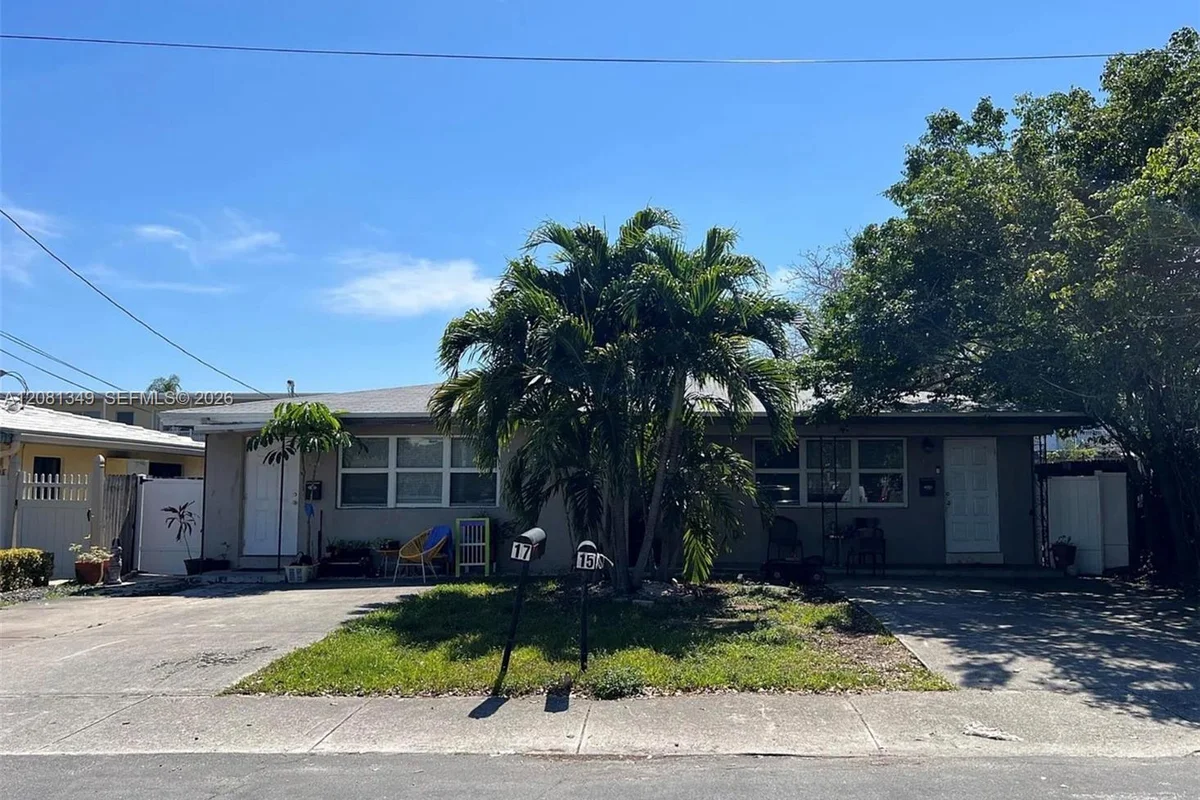 Home in Dania Beach: photo 1 of 7