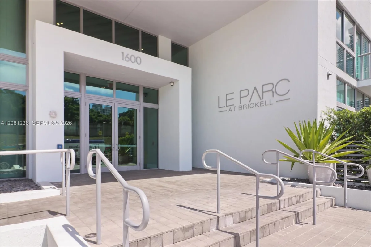 1600 SW 1st Ave #512, Miami: photo 1 of 47
