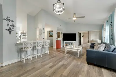 3263 Perimeter Dr, Lake Worth: photo 1 of 19