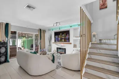 789 Crystal Lake Dr, Deerfield Beach: photo 1 of 27