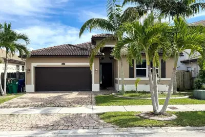 11828 SW 253rd St, Homestead: photo 1 of 56