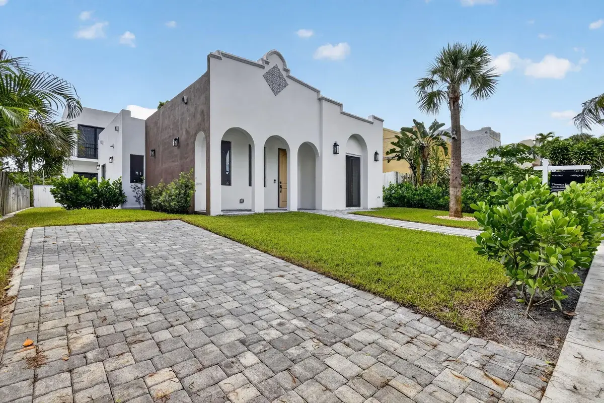 810 34th St, West Palm Beach: photo 1 of 44