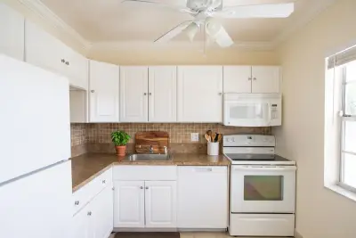 551 NW 80th Ter #203, Margate: photo 1 of 19