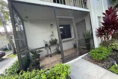 16240 Laurel Dr #101, Weston: photo 1 of 59