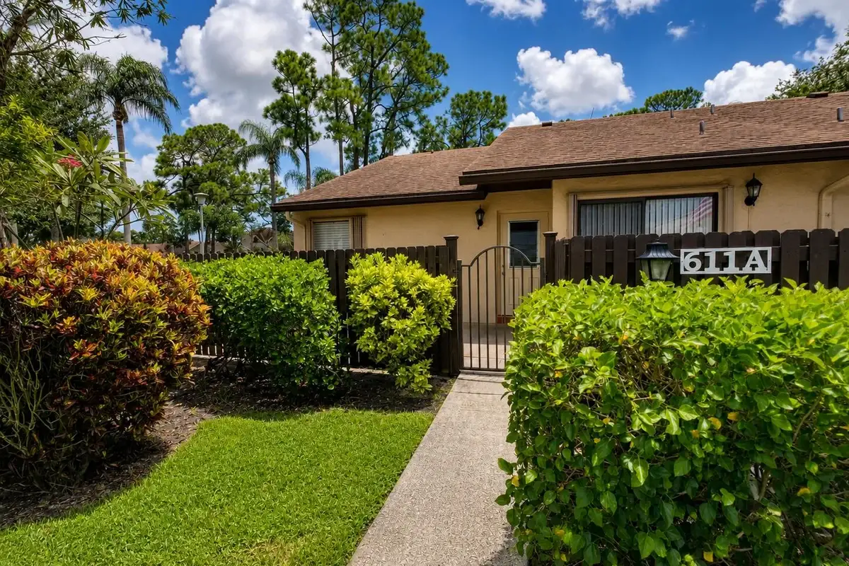 611 Sea Pine Way #A, West Palm Beach: photo 1 of 34