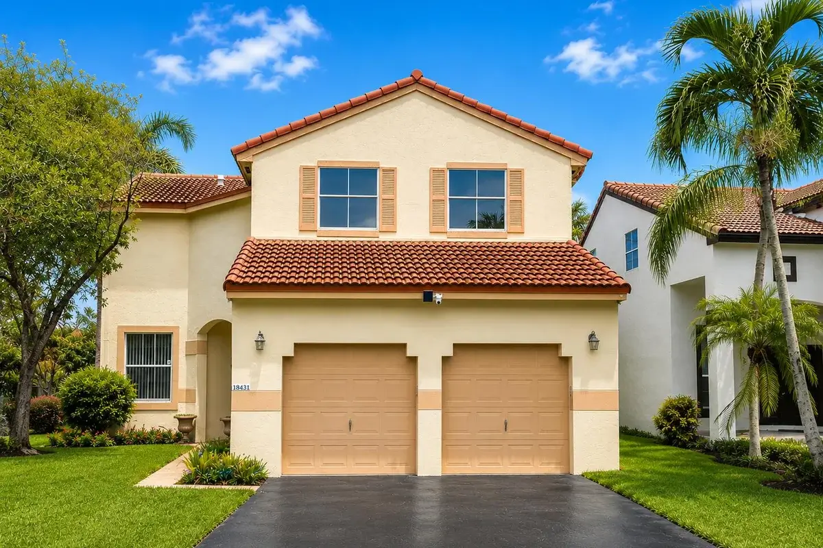 18431 NW 18th St, Pembroke Pines: photo 1 of 34