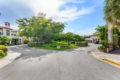 215 Phipps Plz #2, Palm Beach: photo 1 of 22