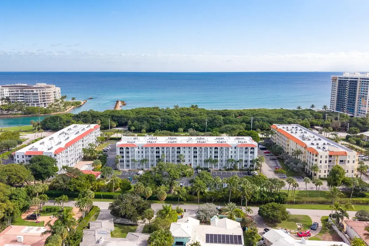 950 Ponce De Leon Rd #207, Boca Raton: photo 1 of 35