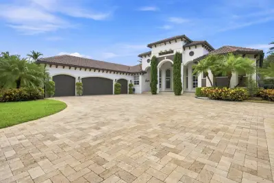 4851 SW 111th Ter, Davie: photo 1 of 84
