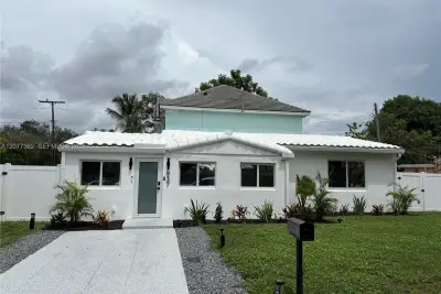 937 SW 18th Ct, Fort Lauderdale: photo 1 of 18