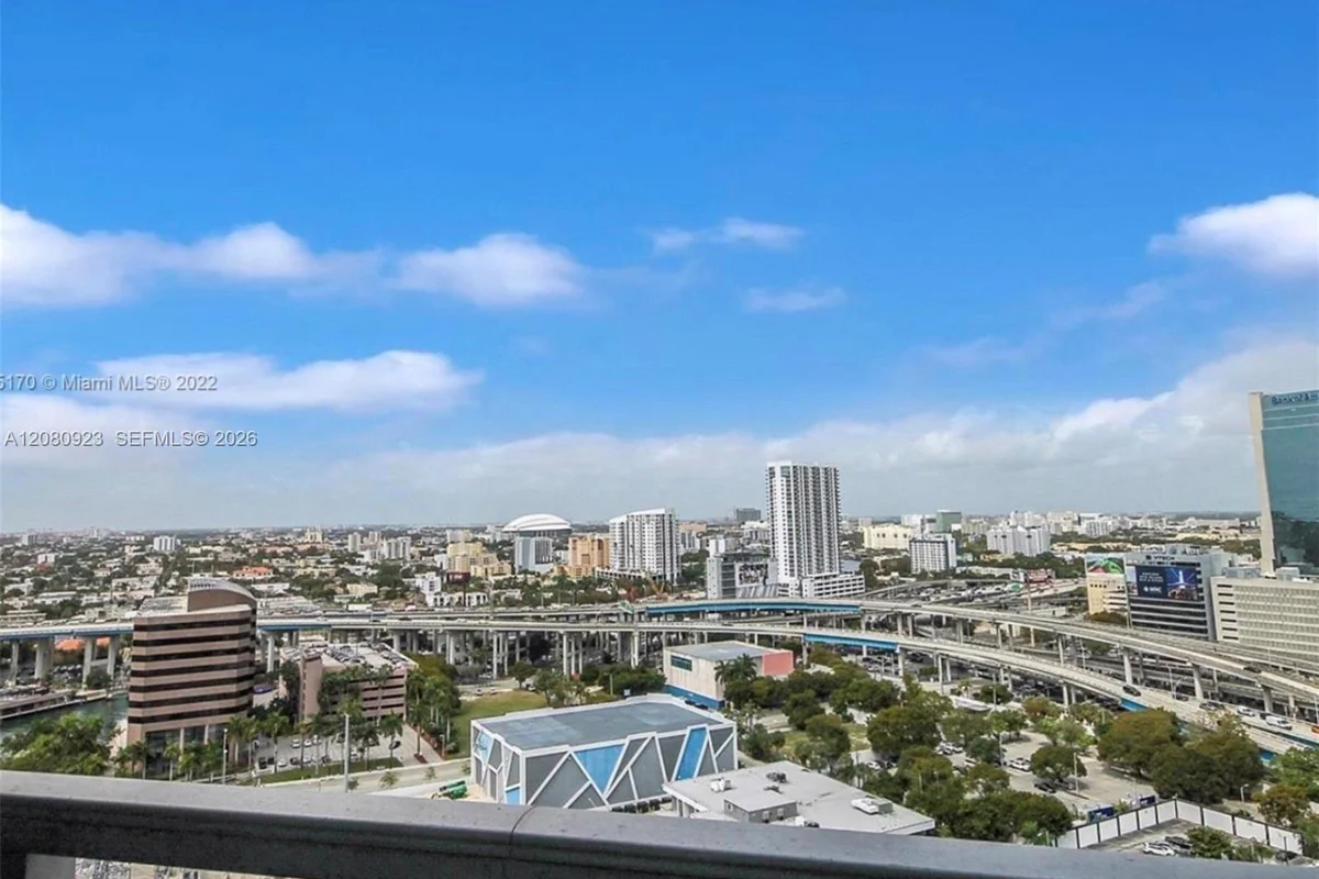 90 SW 3rd St #2210, Miami: photo 1 of 22