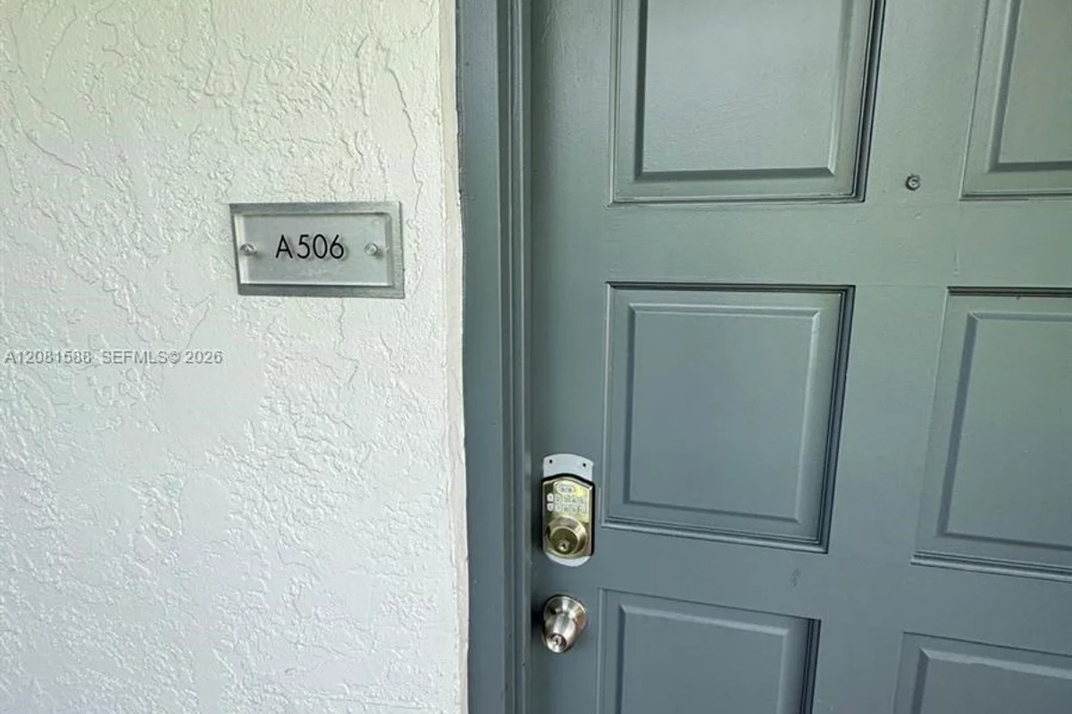 680 NE 64th St #A506, Miami: photo 1 of 22