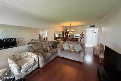 8600 N Sherman Cir #103, Miramar: photo 1 of 31