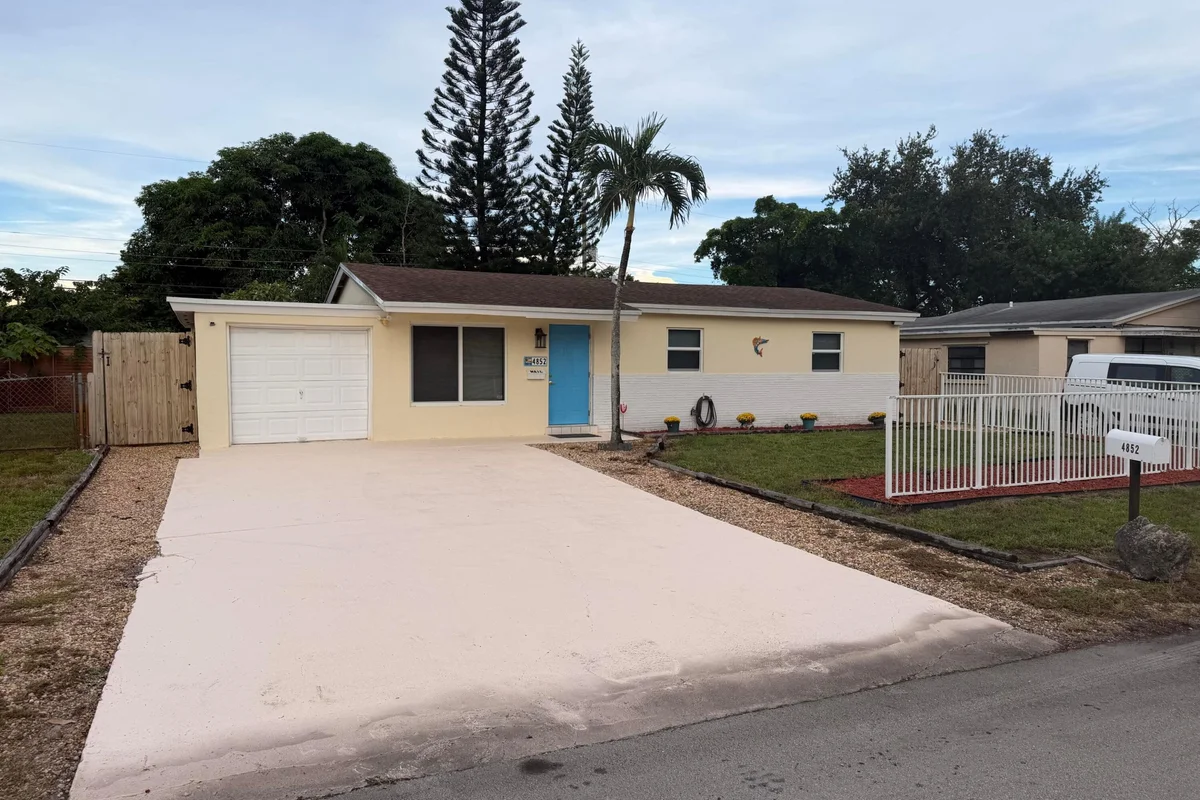 4852 SW 44th Ter, Dania Beach: photo 1 of 49