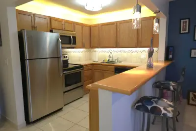 105 Oxford, West Palm Beach: photo 1 of 60