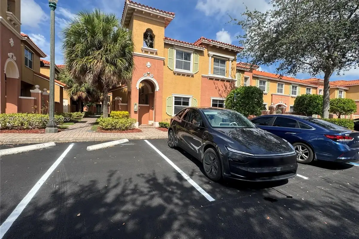 744 SW 106th Ave #2001, Pembroke Pines: photo 1 of 22