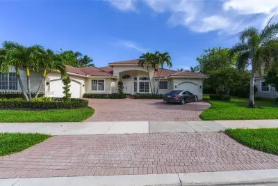 15317 SW 35th St, Davie: photo 1 of 60