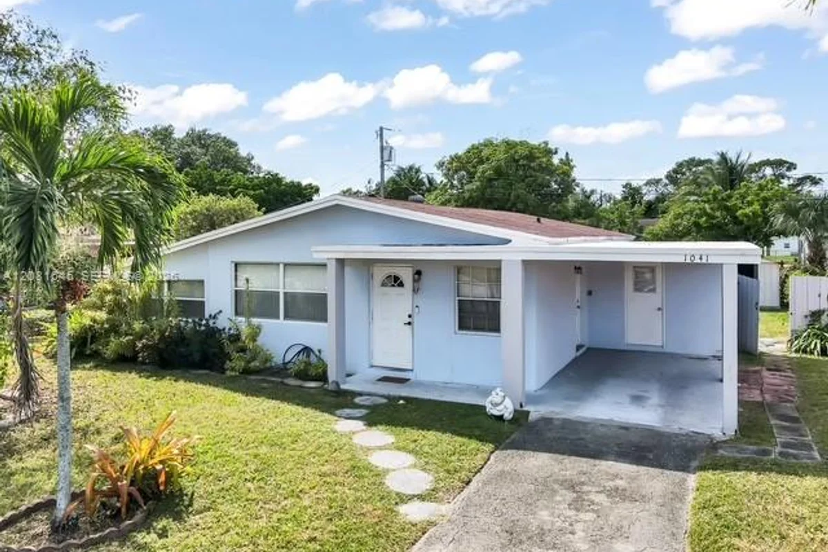 1041 NW 24th Ter, Fort Lauderdale: photo 1 of 24