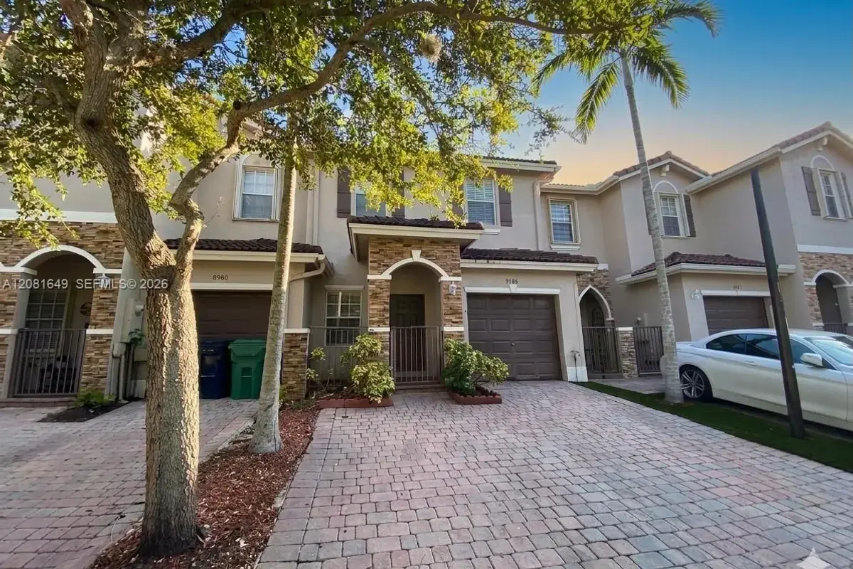 8986 SW 225th St, Cutler Bay: photo 1 of 20