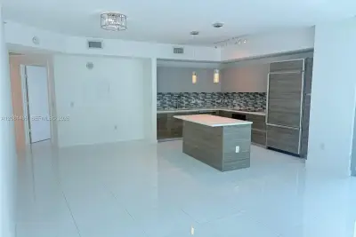 1100 S Miami Ave #1210, Miami: photo 1 of 23