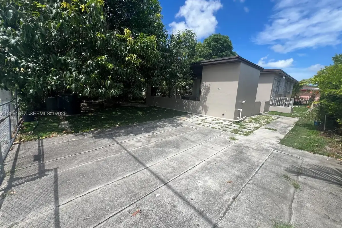 1190 NW 135th St, North Miami: photo 1 of 56