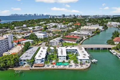 7207 Bay Dr #25, Miami Beach: photo 1 of 37