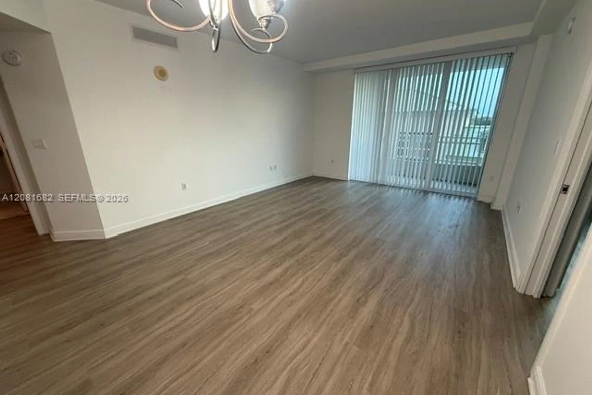 350 N Federal Hwy #404, Boynton Beach: photo 1 of 16