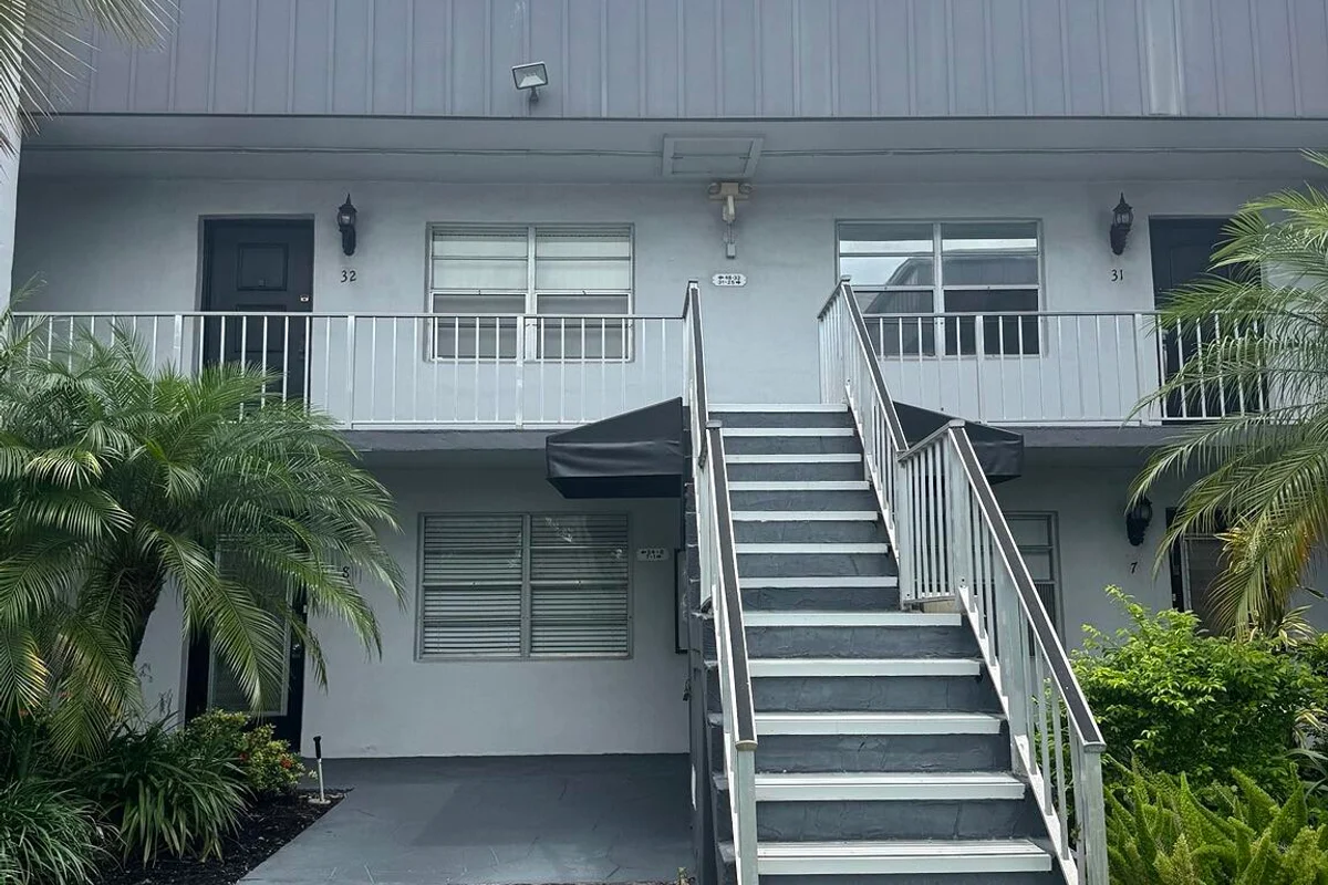 32 Normandy A, Delray Beach: photo 1 of 15
