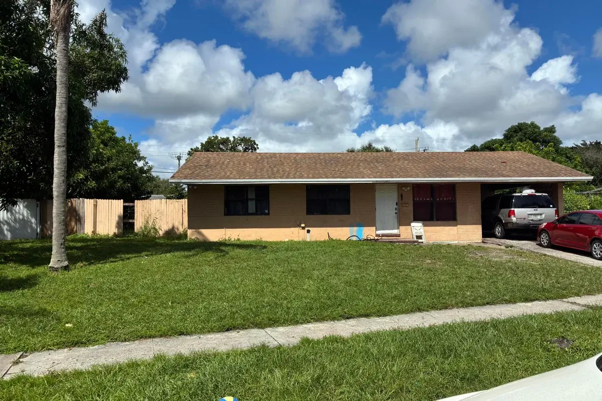 1655 44th St, West Palm Beach: photo 1 of 21