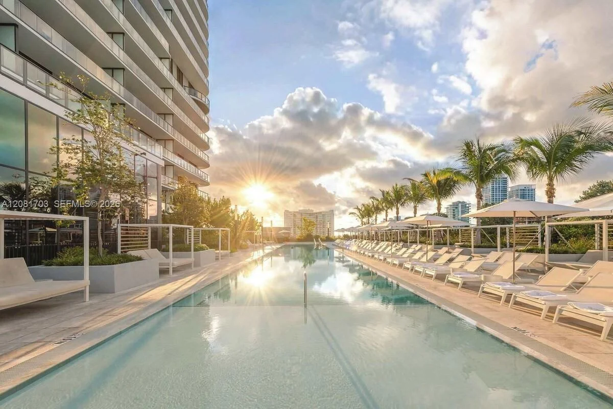 580 72nd St #2105, Miami Beach: photo 1 of 27