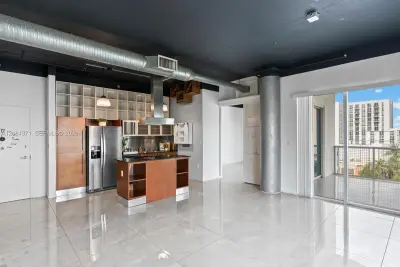 10 S River Dr #715, Miami: photo 1 of 47