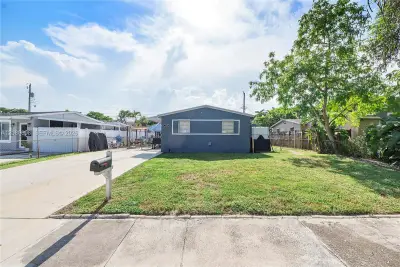 1510 N 68th Ave, Hollywood: photo 1 of 11