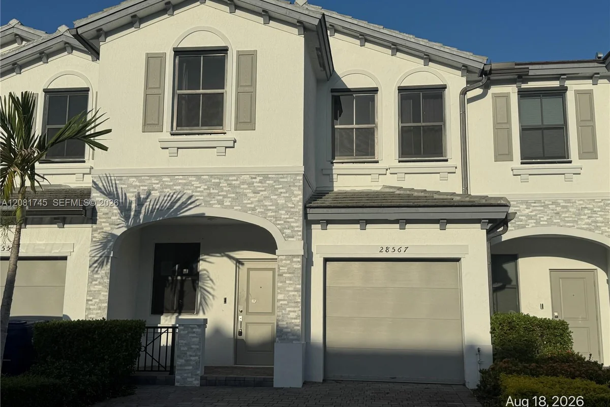 28567 SW 134th Ave, Homestead: photo 1 of 14