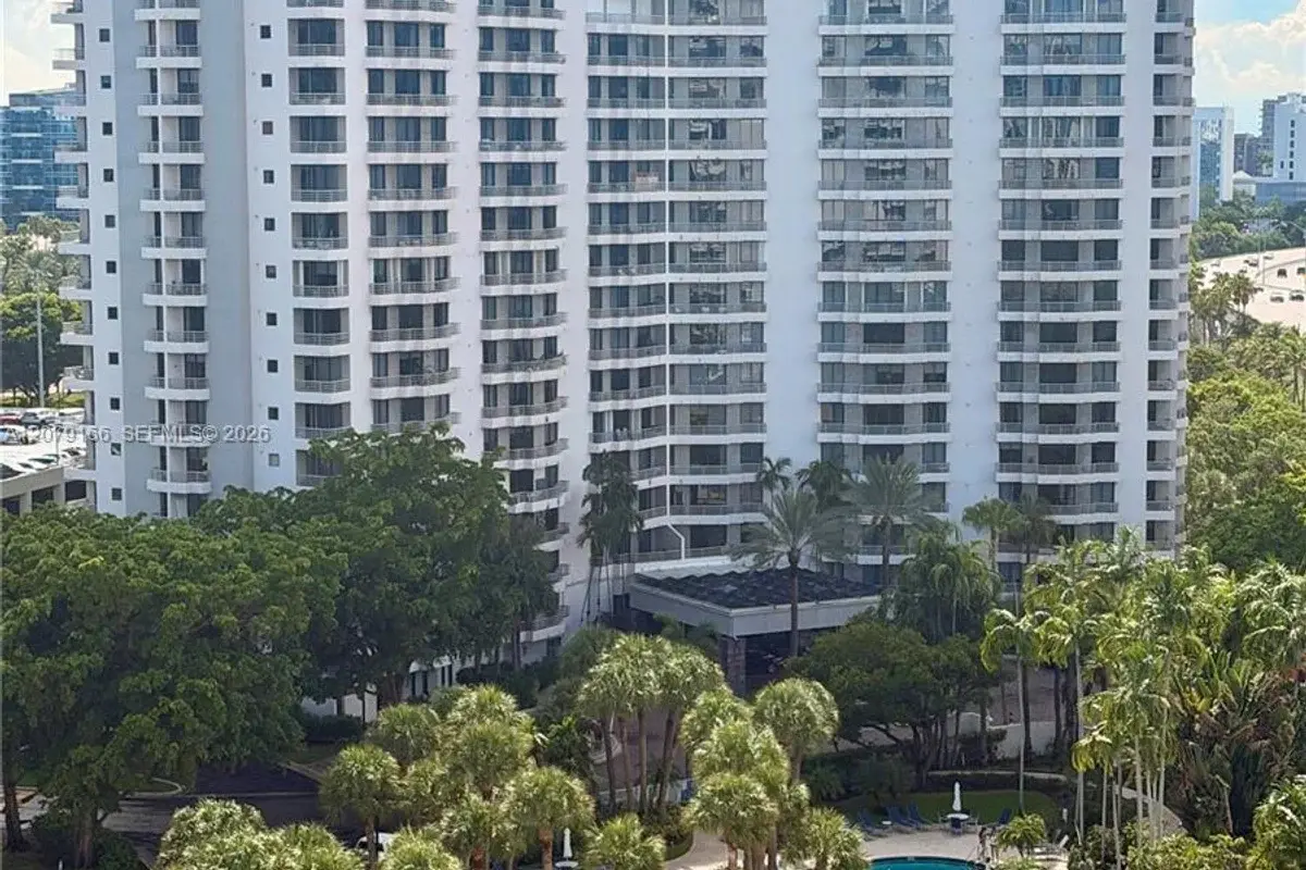 3300 NE 192nd St #702, Aventura: photo 1 of 25