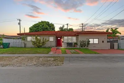 4850 NW 6th St, Miami: photo 1 of 32
