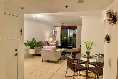 1650 Coral Way #504, Miami: photo 1 of 42