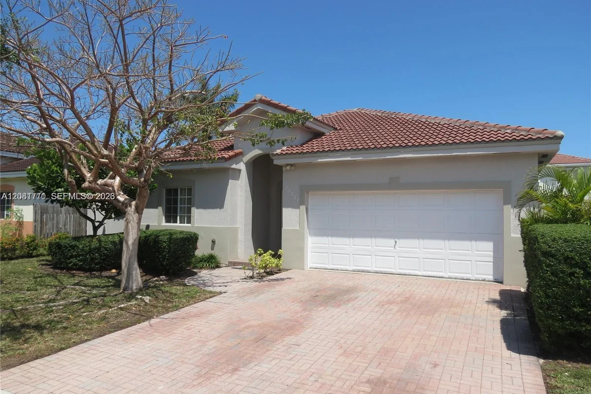 22527 SW 102nd Path, Cutler Bay: photo 1 of 12