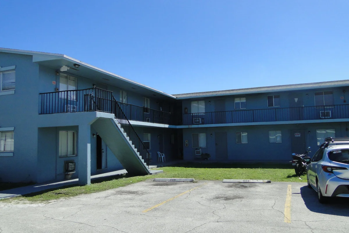 1829 N A St #14, Lake Worth Beach: photo 1 of 9