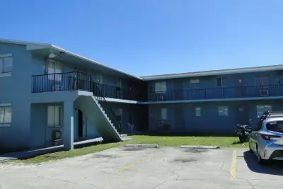 1829 N A St #14, Lake Worth Beach: photo 1 of 9