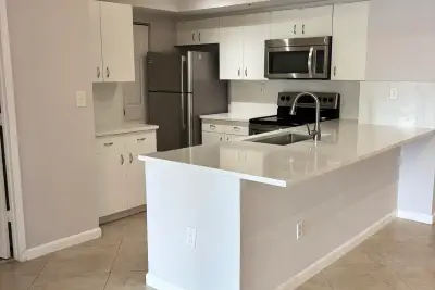 2640 S University Dr #305, Davie: photo 1 of 34