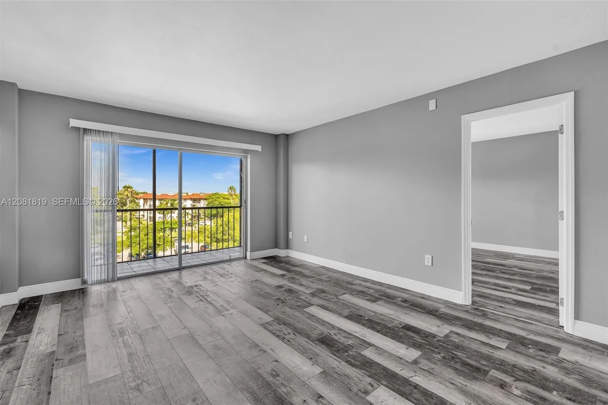 4158 Inverrary Dr #503, Lauderhill: photo 1 of 22