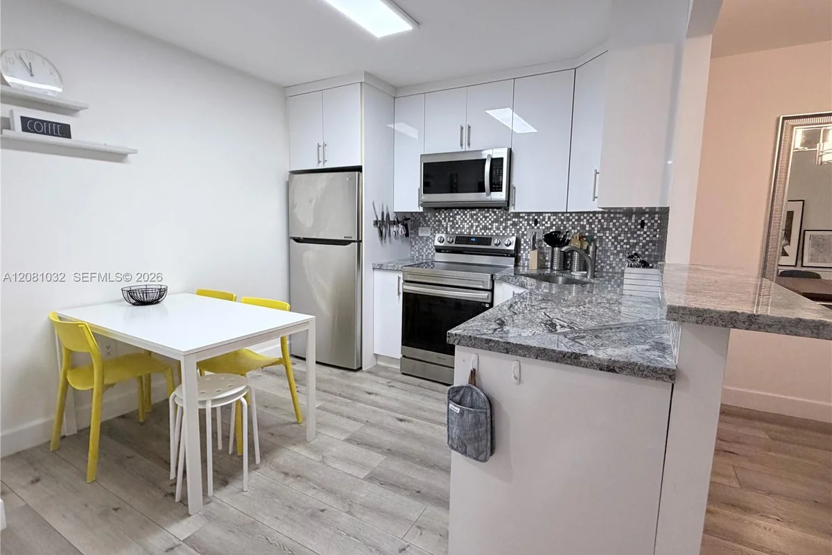 2780 NE 183rd St #415, Aventura: photo 1 of 29