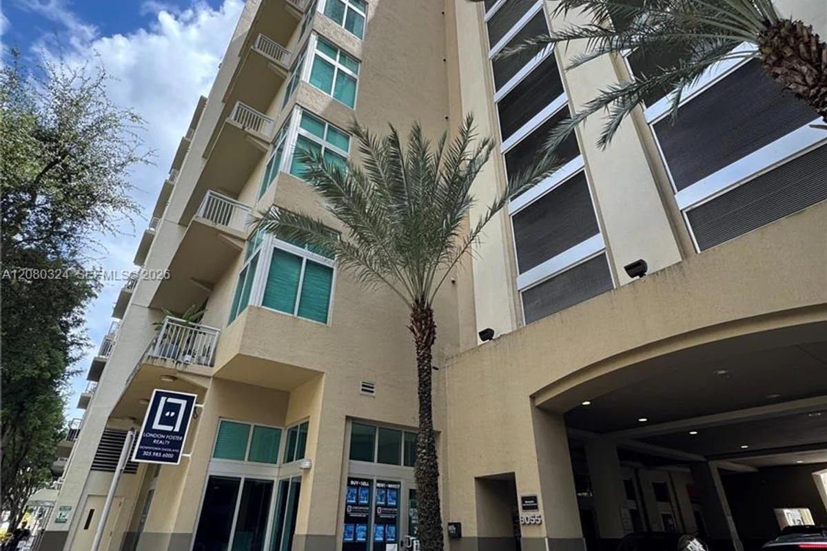 9055 SW 73rd Ct #1108, Miami: photo 1 of 30
