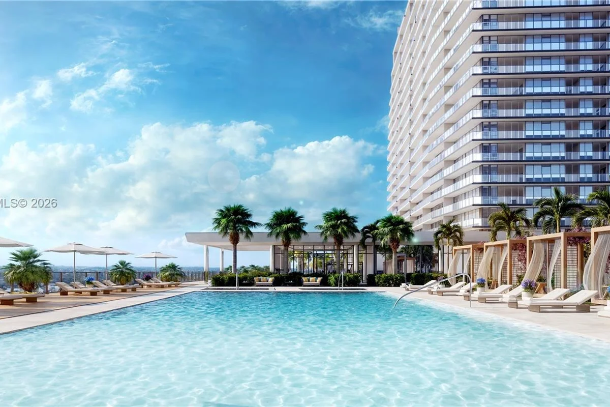 1170 E Hallandale Beach Blvd #607, Hallandale Beach: photo 1 of 39