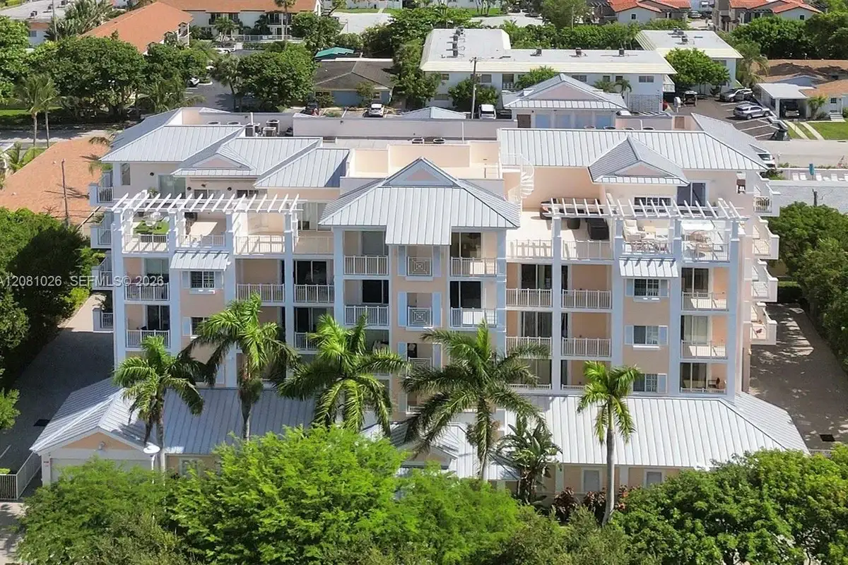 Apartment in Deerfield Beach: photo 1 of 101