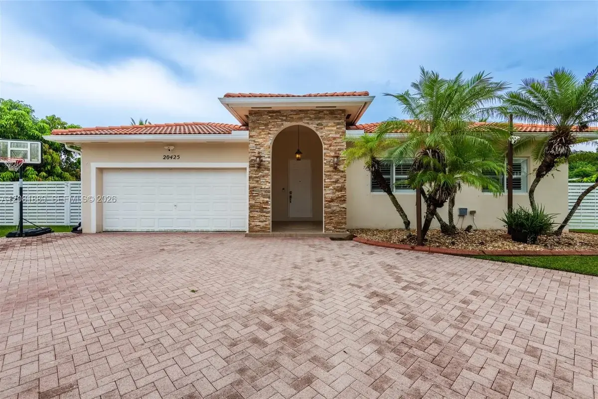 20425 SW 319th St, Homestead: photo 1 of 36