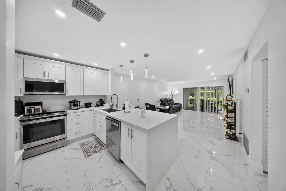265 Cape Cod Cir, Lake Worth: photo 1 of 39