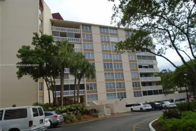 6921 Environ Blvd #4P, Lauderhill: photo 1 of 55